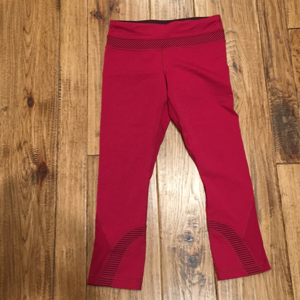 Lululemon women’s crops